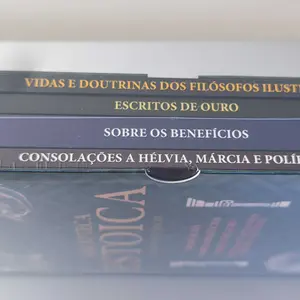Lombadas dos quatro livros da Biblioteca Estoica Volume III
