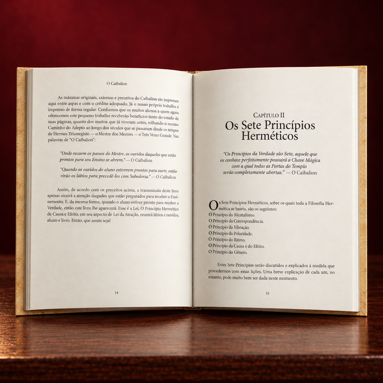 Livro O Caibalion aberto em apresentacao editorial